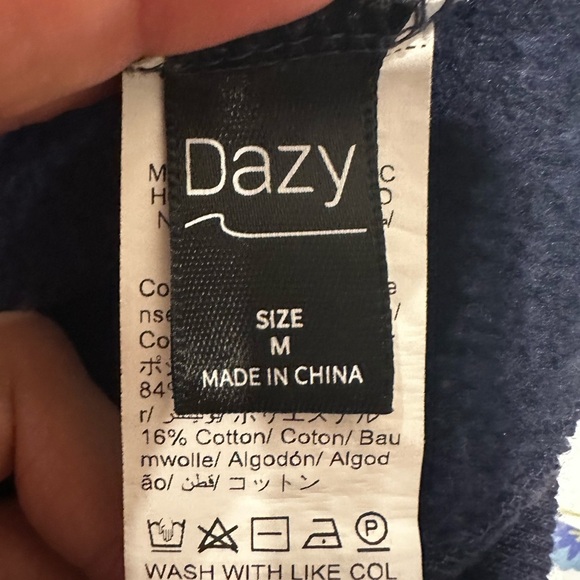 Paris On The Skate Unisex Sz:M Embroidered Appliqué Crewneck Navy Sweatshirt. - Picture 8 of 9